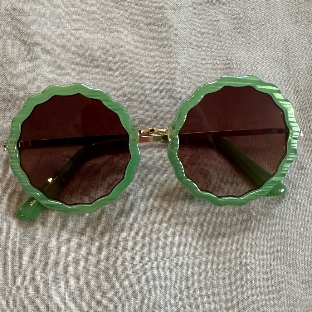 Aguabendita for Target Green Scalloped Round Sunglasses